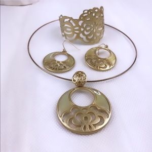 MOTHER-OF-PEARL Gold Earring Bracelet Jewelry Set